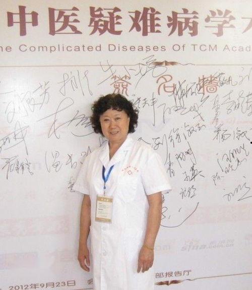 演员苏月清,光影交织下的璀璨星辉