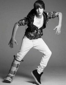 贾斯汀比伯是妹控照片